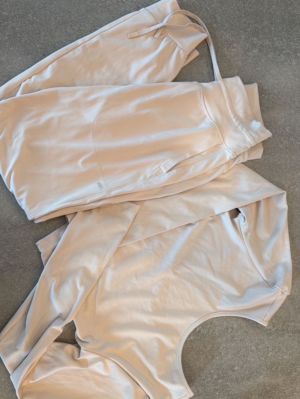 Madewell Beige Two-Piece Active Set - Scoop long sleeve  & Joggers